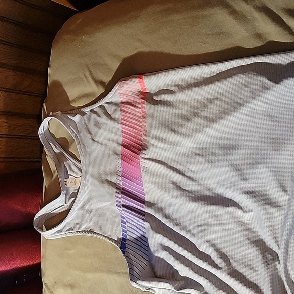 Women's 3 piece outfitleggings, tank top & jacket - Picture 4 of 8